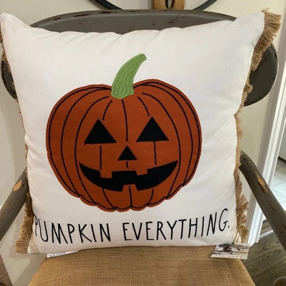 Rae Dunn PUMPKIN EVERYTHING Decorative Throw Pillow - Brand new! - Picture 1 of 4